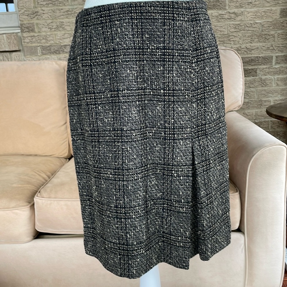 Ann Taylor tweed  skirt